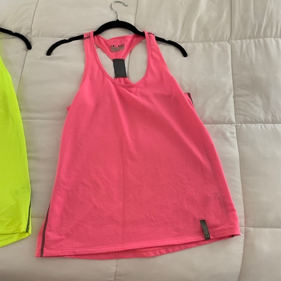 Tops - Under Armor Tank Top
